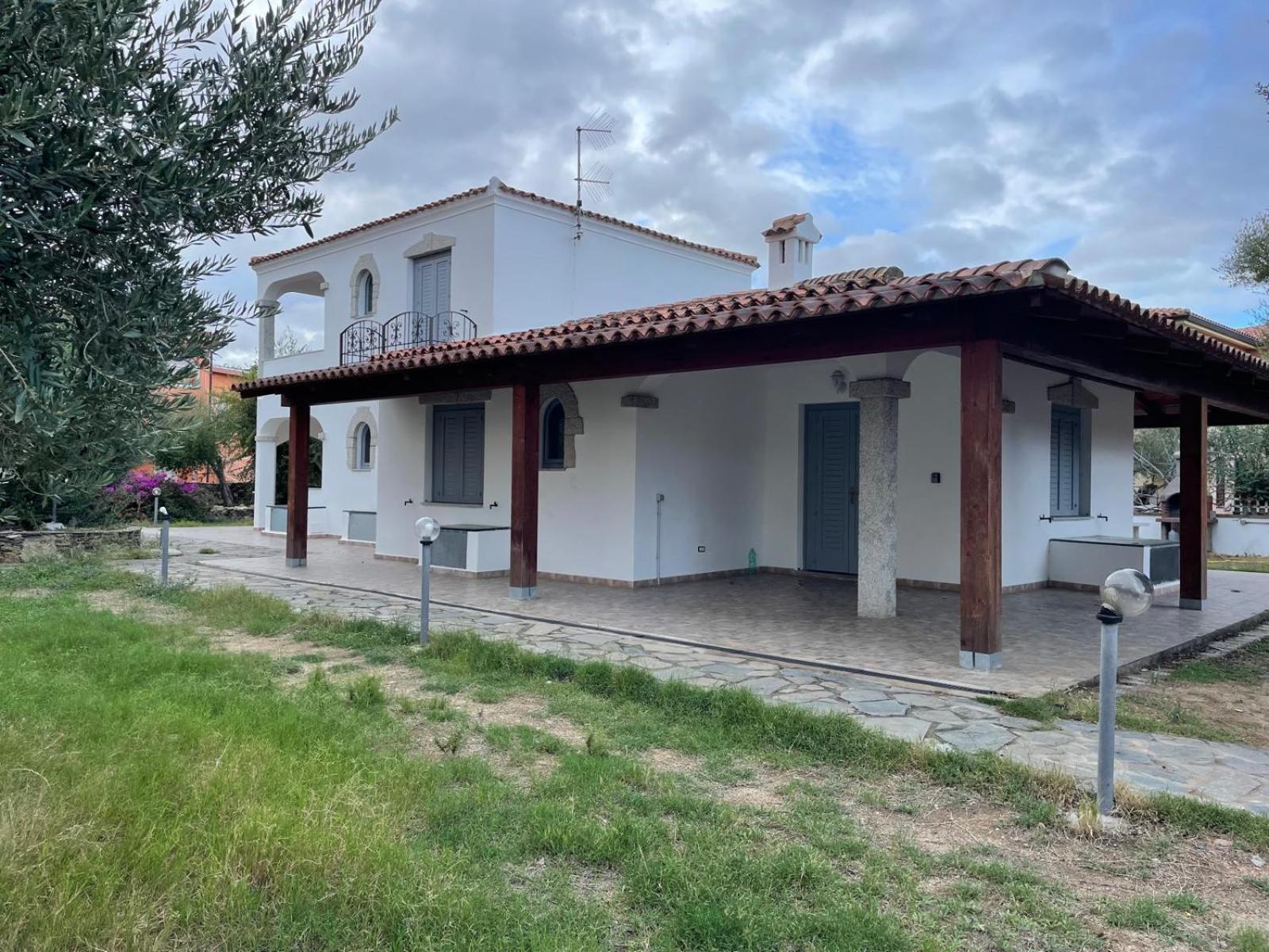 San Teodoro Centro Villa Exterior photo