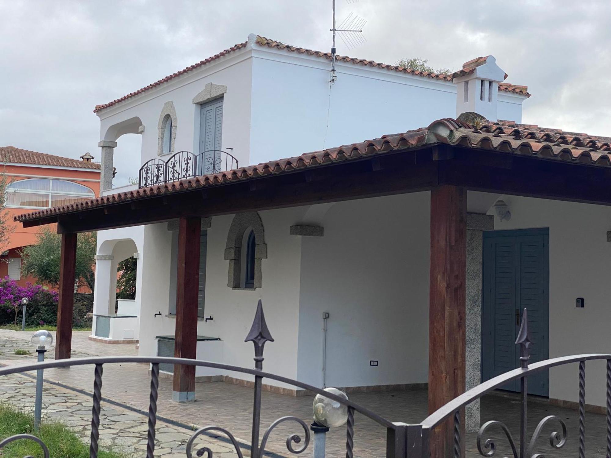 San Teodoro Centro Villa Exterior photo